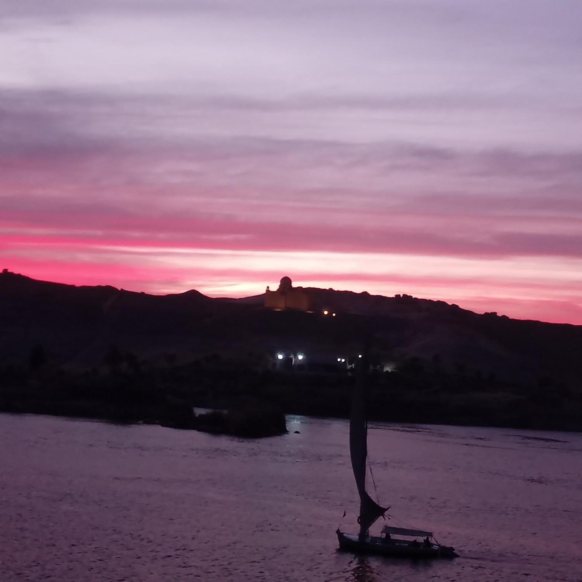 Hooly Nubian Hotel Асуан Екстериор снимка